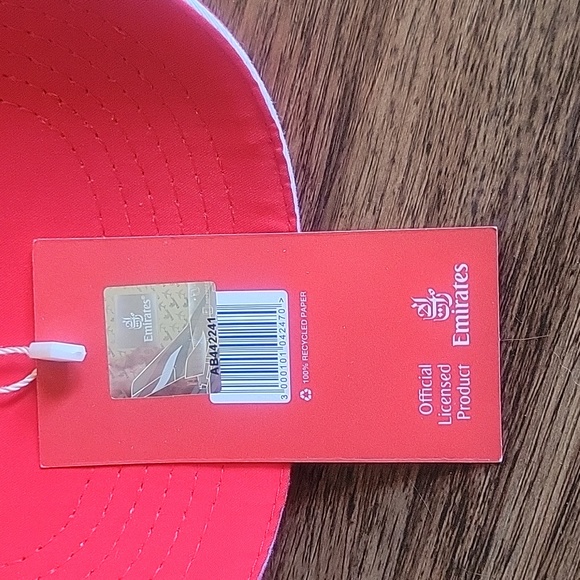 Emirates Red Hat - Picture 4 of 5